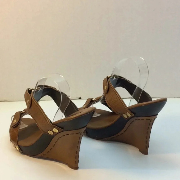 BCBG MAXAZRIA Tan & Brown Leather Wedges Size 8.5 - Picture 7 of 15